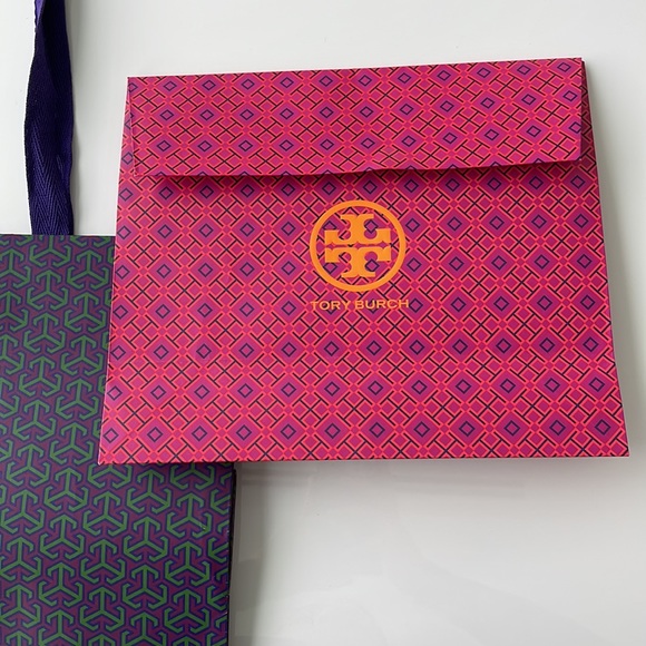 Tory Burch Gift Bag - Picture 2 of 11